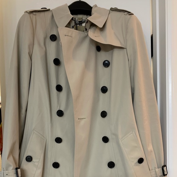 Burberry Chelsea Mid-length Trench Coat US10